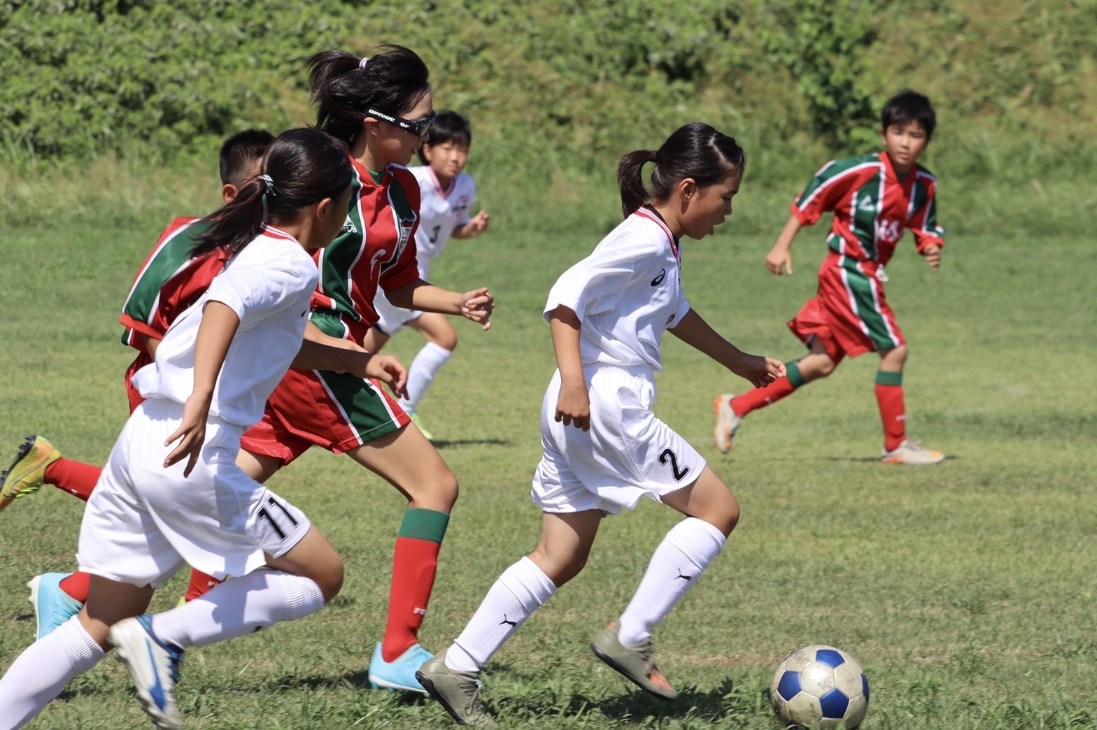 8 30 日 熊谷荒川河川敷広場 練習試合 吉見エスカーラｆｃ 女子サッカー チーム メンバーは吉見町を中心に北坂戸 東松山市 北本市 鴻巣市 熊谷市から参加しています