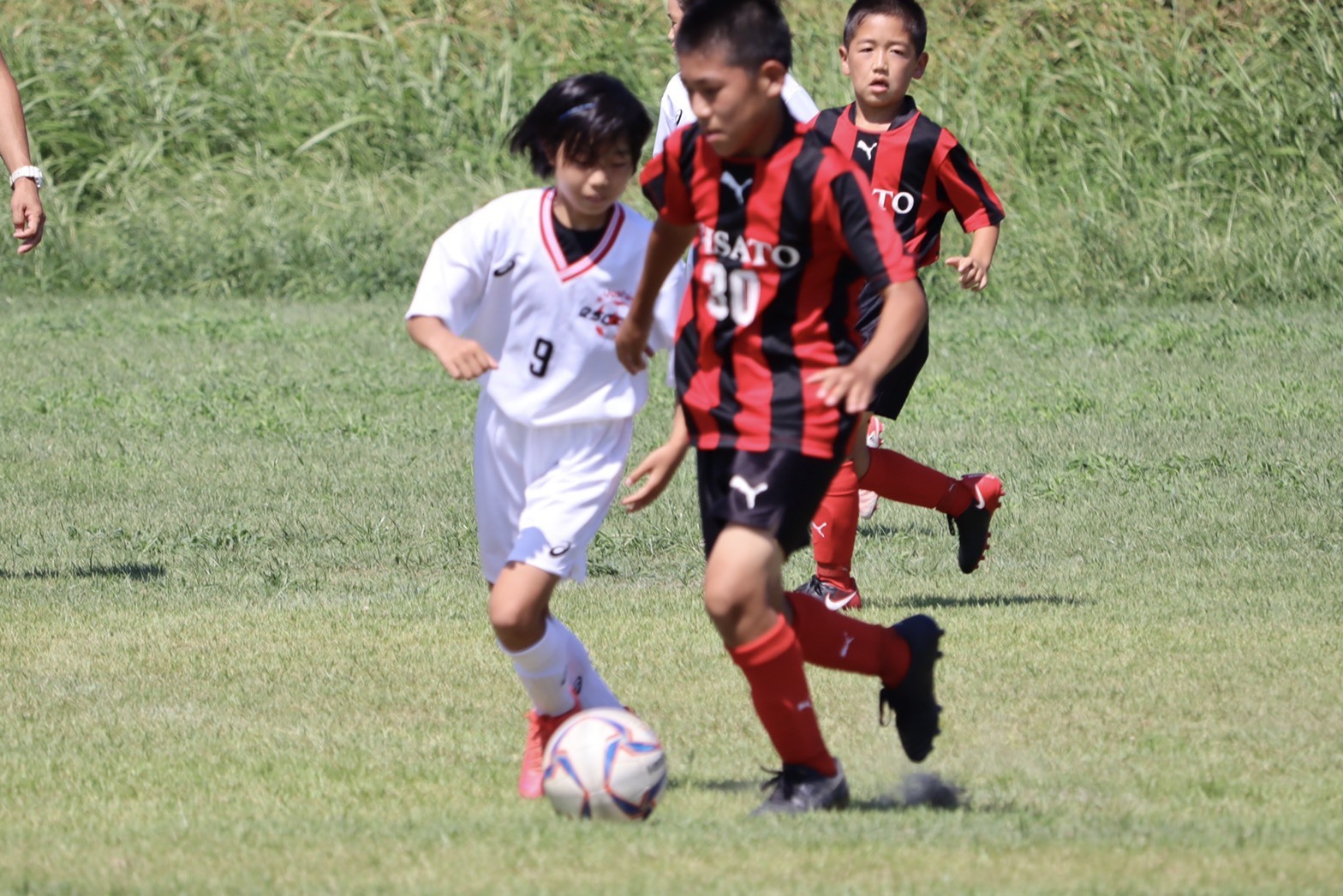 8 30 日 熊谷荒川河川敷広場 練習試合 吉見エスカーラｆｃ 女子サッカー チーム メンバーは吉見町を中心に北坂戸 東松山市 北本市 鴻巣市 熊谷市から参加しています